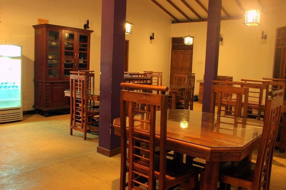 Lokuge Grand Resort Kataragama Ngoại thất bức ảnh